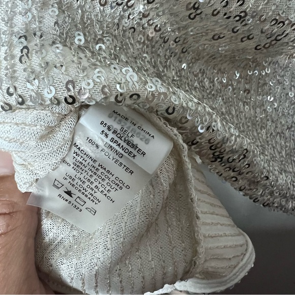 Vince Camuto women’s silver sequin top 3/4 sleeves size: XL - Picture 5 of 5